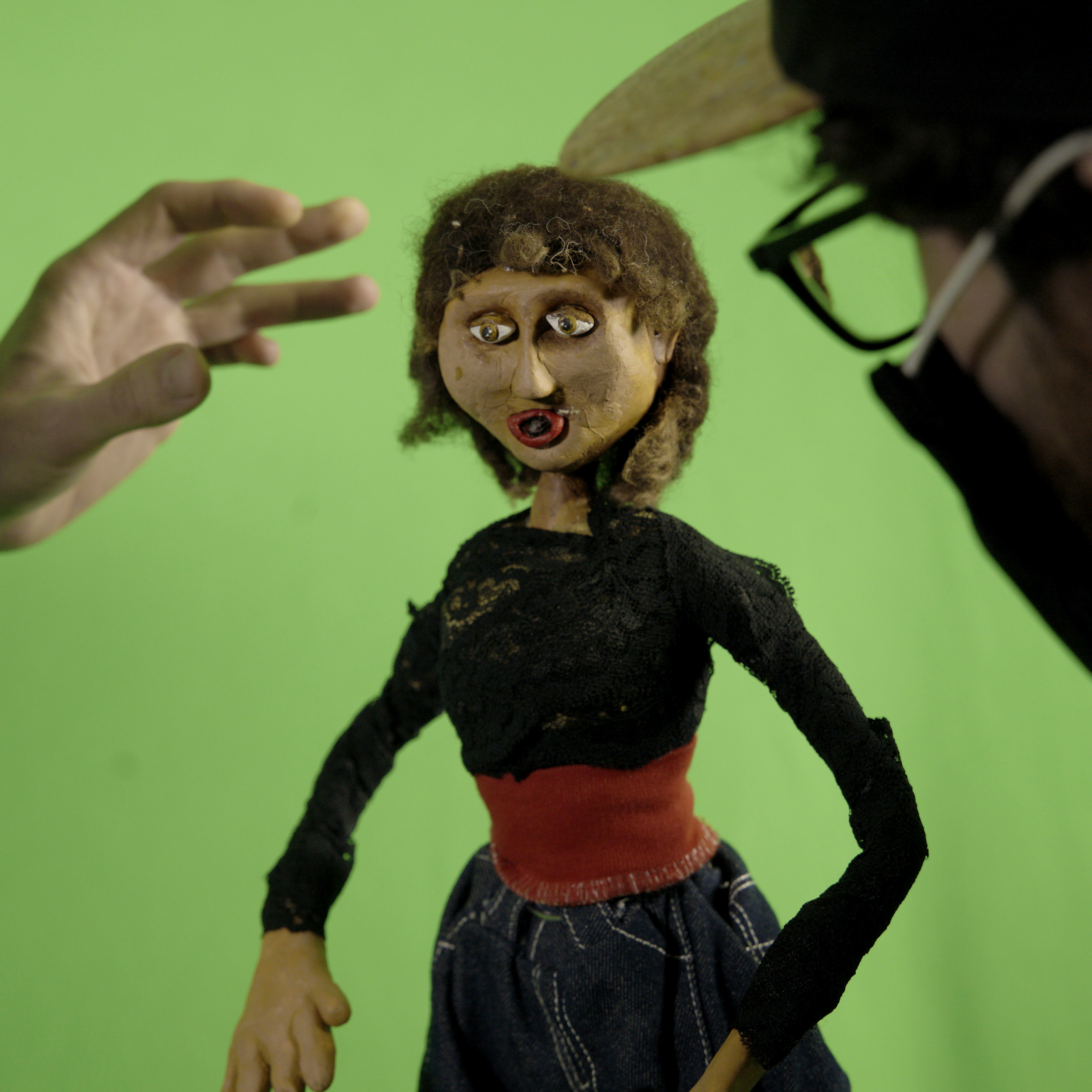 Animating the puppets